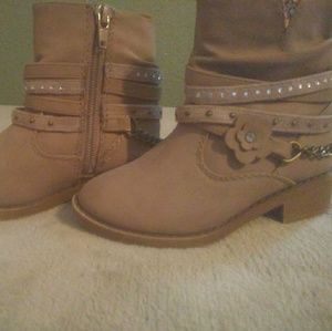 Toddler size 7 dress boots